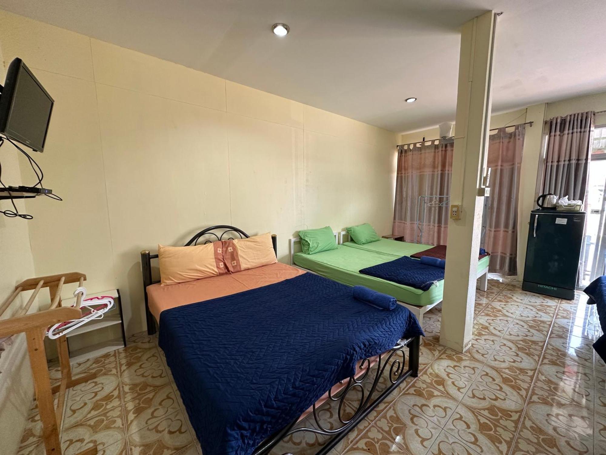 Thippawan Bungalow Ко Си Чанг Екстериор снимка