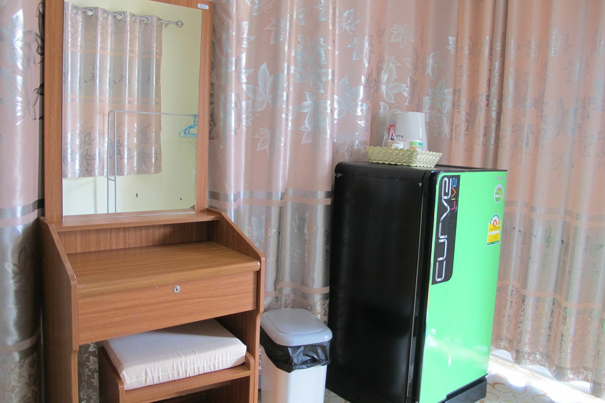 Thippawan Bungalow Ко Си Чанг Екстериор снимка