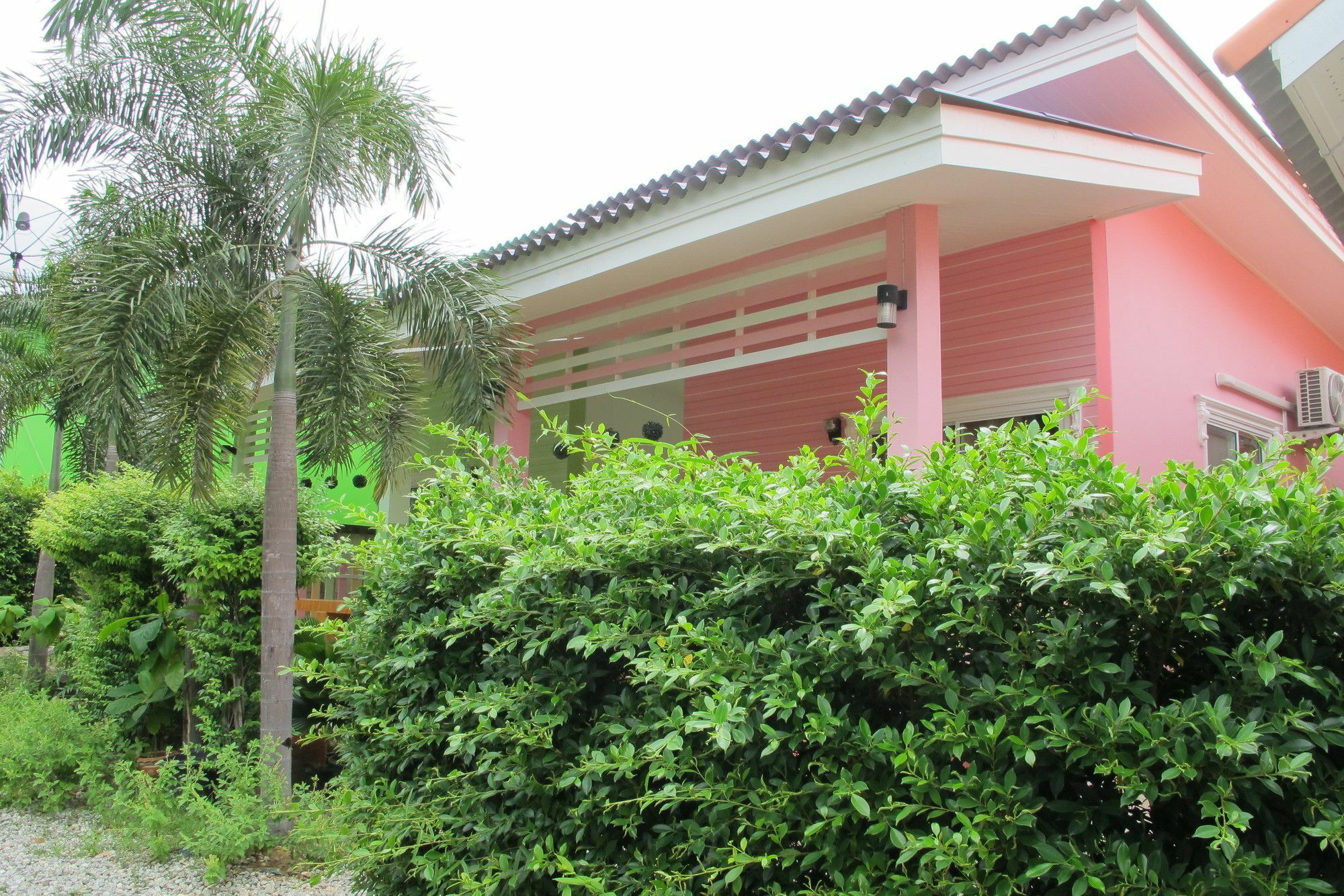 Thippawan Bungalow Ко Си Чанг Екстериор снимка