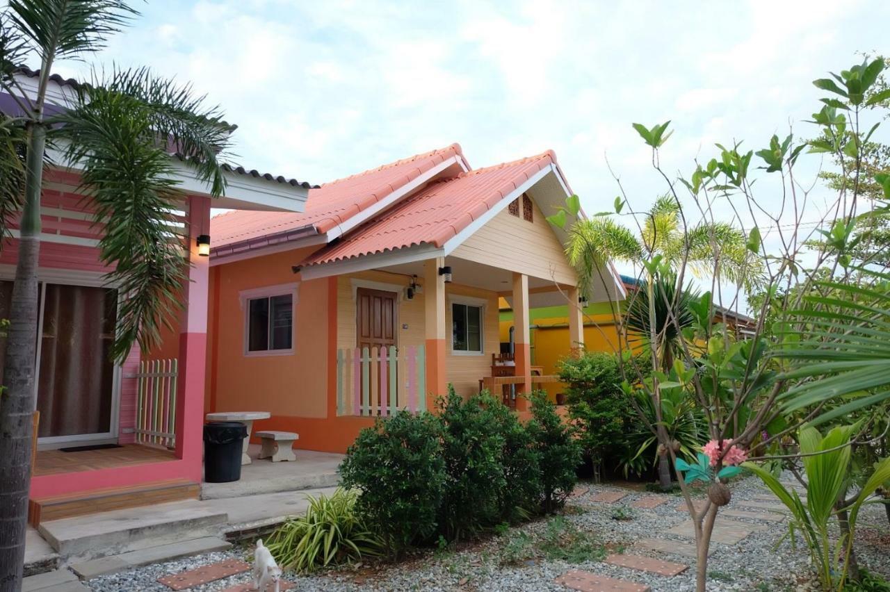 Thippawan Bungalow Ко Си Чанг Екстериор снимка