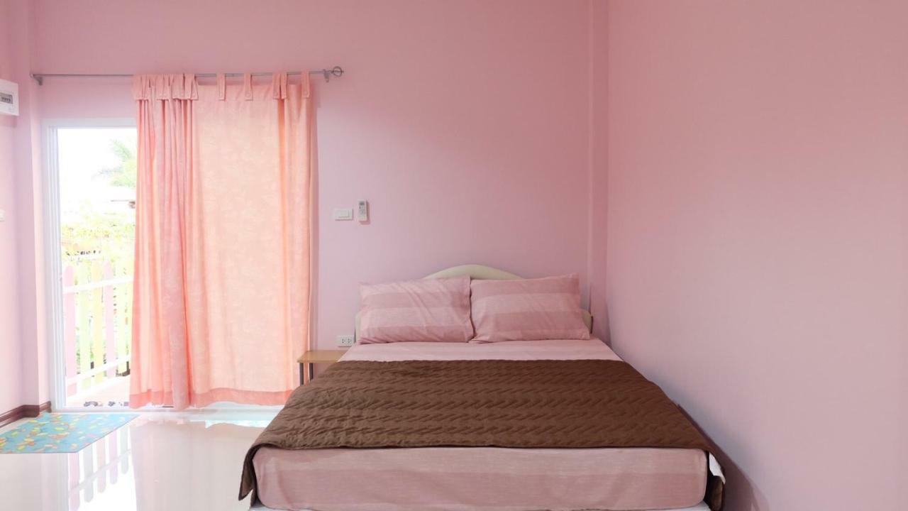 Thippawan Bungalow Ко Си Чанг Екстериор снимка